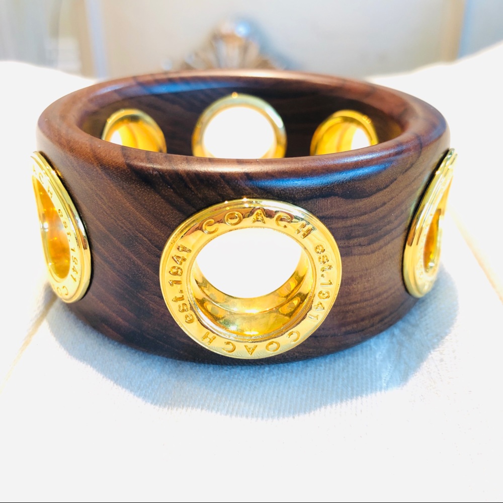 EUC 1 1/2” Coach Wooden Grommet Bangle Bracelet